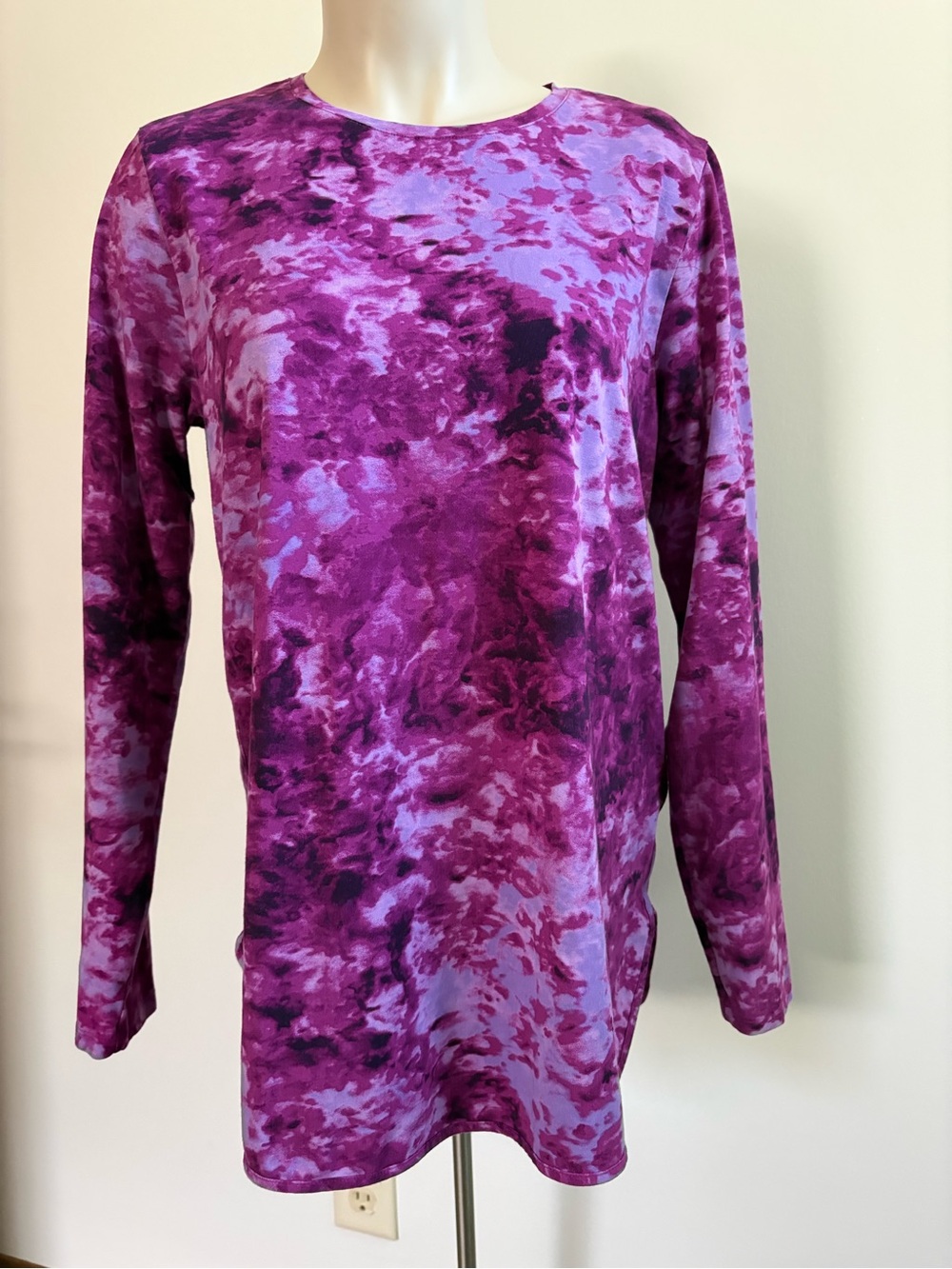 Lands' End Women’s Magenta Purple Tie-Dye Long Sleeve Tee Size Medium